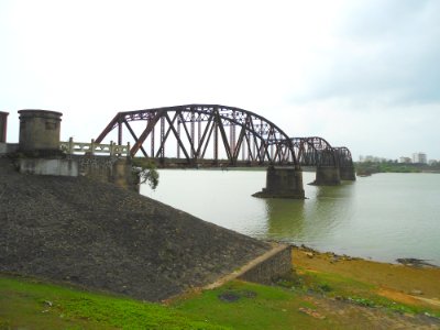Nandu River Iron Bridge - viewed from the eastern shore - 04