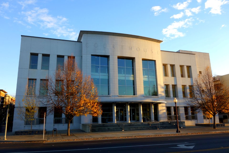 Napa County Criminal Division Courthouse - Napa, California - DSC03174