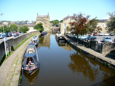 Narrowboats in Skipton 08