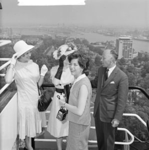 Nancy B Self, Tulip Queen, op de Euromast te Rotterdam, Bestanddeelnr 914-0386