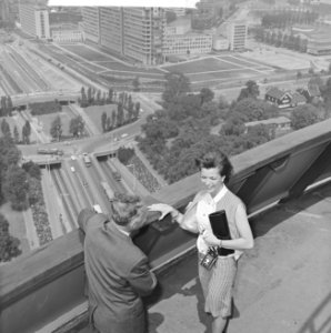 Nancy B Self, Tulip Queen, op de Euromast te Rotterdam, Bestanddeelnr 914-0383