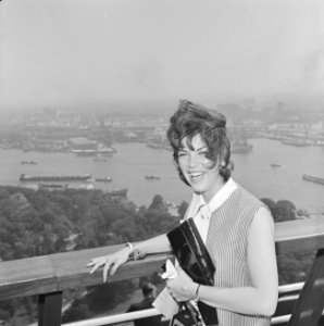 Nancy B Self, Tulip Queen, op de Euromast te Rotterdam, Bestanddeelnr 914-0380