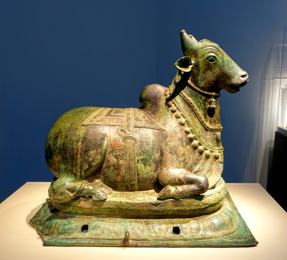 Nandi the Bull, Chola dynasty, 12th century AD, Tamil Nadu, India, bronze - Freer Gallery of Art - DSC04479