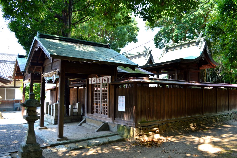 Naru-jinja honden