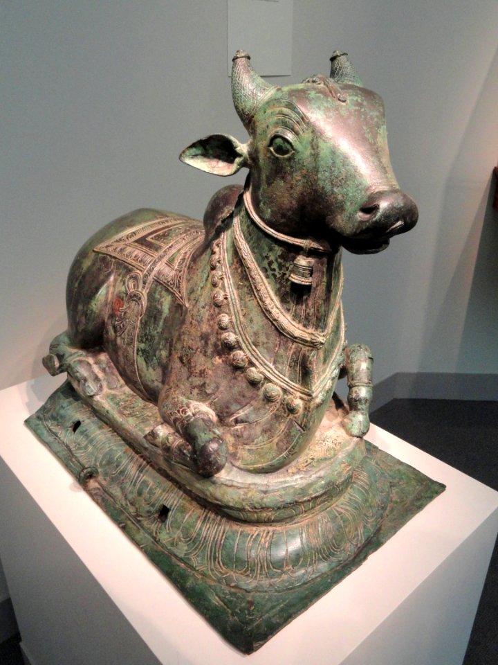 Nandi the Bull, Chola dynasty, 12th century AD, Tamil Nadu, India, bronze - Freer Gallery of Art - DSC05165