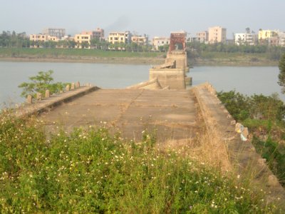 Nandu River Iron Bridge from the western shore - 01
