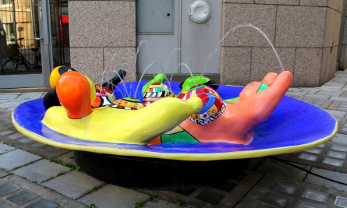 Nana fontaine (Niki de Saint Phalle)