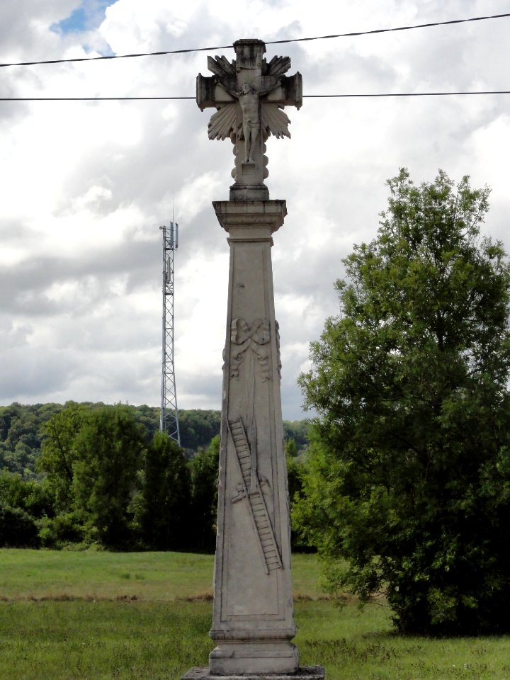 Nançois-sur-Ornain (Meuse) croix de chemin
