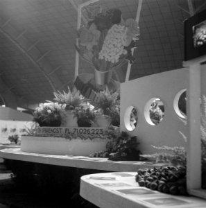 Nahinto-tentoonstelling RAI-gebouw. Opbrengtst f. 71.026.223, Bestanddeelnr 902-9465