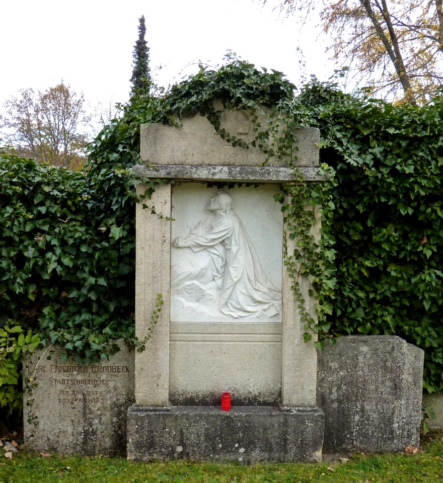 Nagold Friedhof Grabmal Brodbeck
