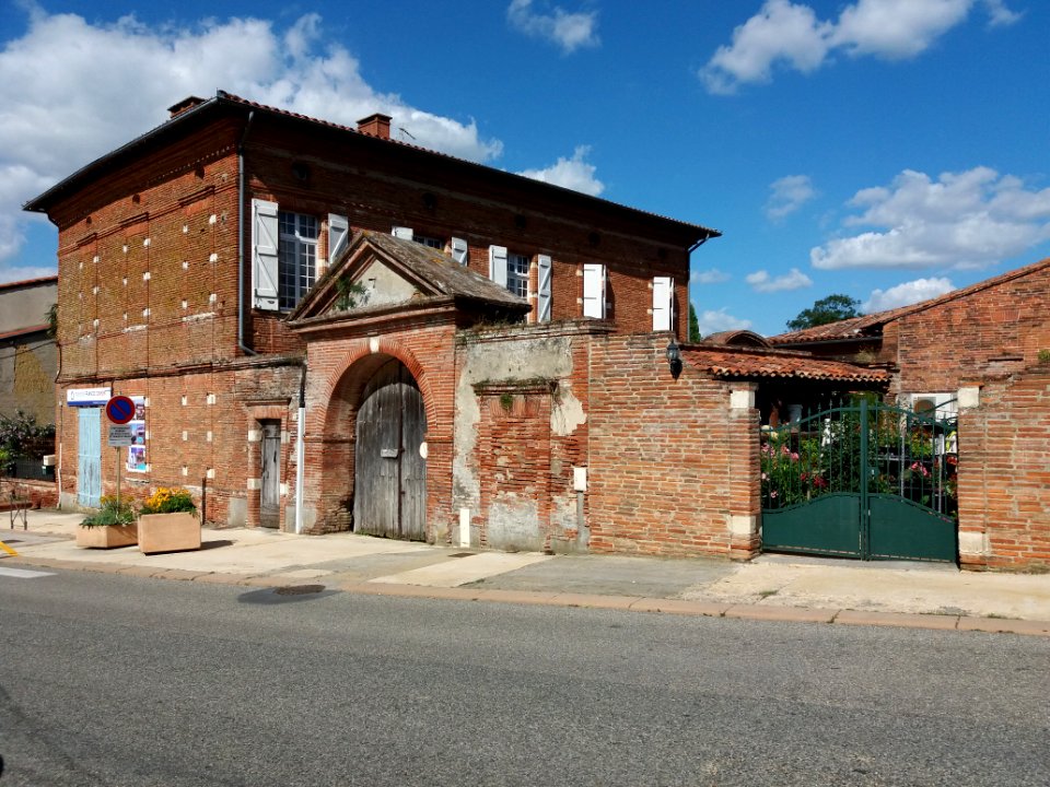 Nailloux - Rue de la République - Ancien bâtiment