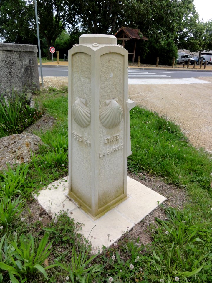 Naintré (Vienne) borne jacquaire 1395 km