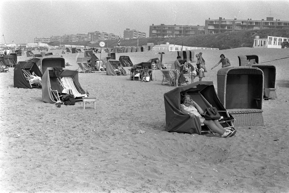 Najaarszon op strand Zandvoort, Bestanddeelnr 924-9629