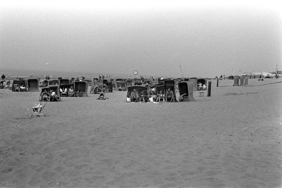 Najaarszon op strand Zandvoort v, Bestanddeelnr 924-9626