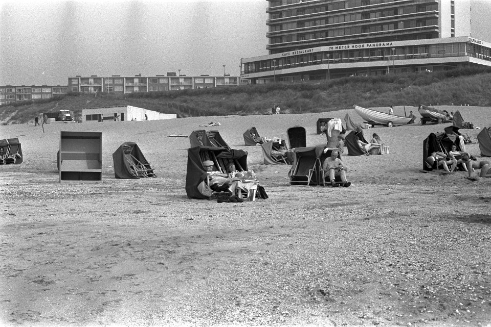 Najaarszon op strand Zandvoort, Bestanddeelnr 924-9632