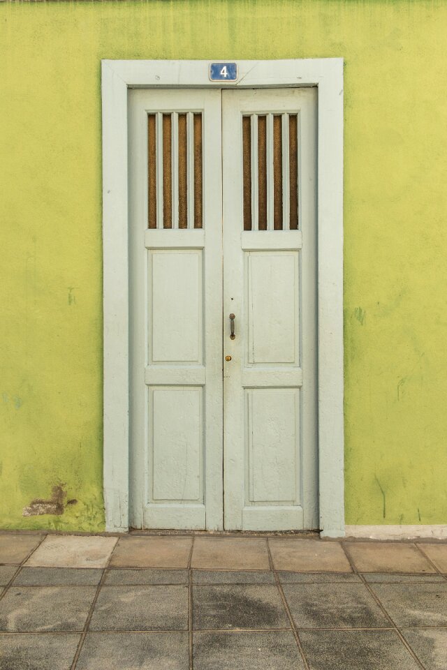 Wood house entrance input