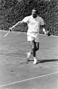 Nationaal Tenniskampioenschappen te Scheveningen. Mejuffrouw L. Jansen Venneboer, Bestanddeelnr 920-5810