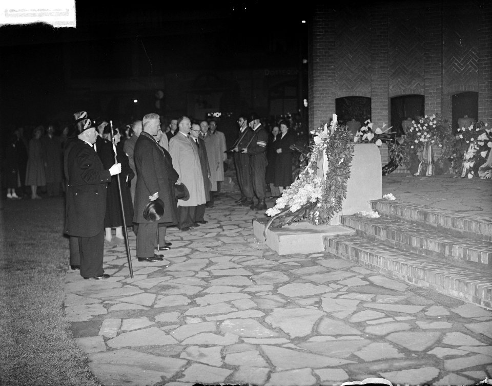 Nationaal Monument met burgemeester d'Ailly, Bestanddeelnr 903-9455