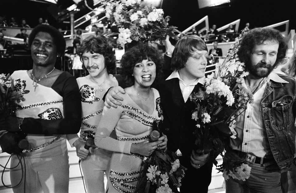 Nationaal Songfestival in Den Haag Harmony in de bloemen (close), Bestanddeelnr 929-5871
