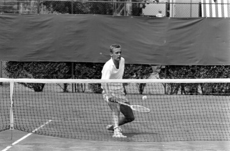 Nationaal Tenniskampioenschappen te Scheveningen. Mejuffrouw L. Jansen Venneboer, Bestanddeelnr 920-5811