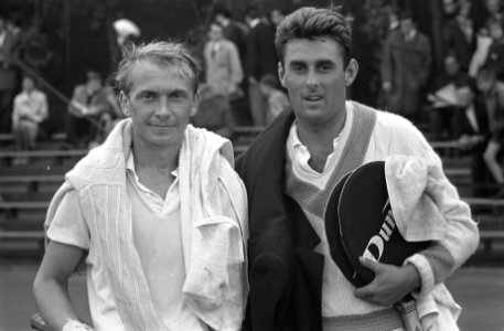 Nederland tegen Belgie, tennis in het park Hanenburg P van Eijsden rechts en de, Bestanddeelnr 914-2389