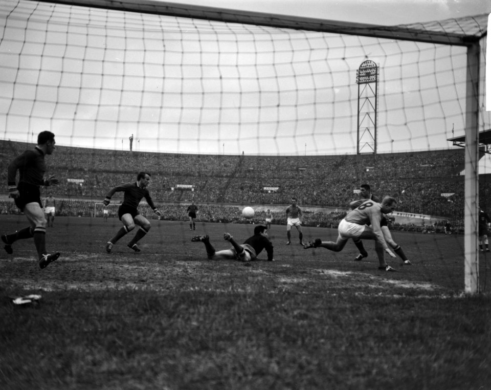 Nederland tegen Belgie 0-4 Gevaarlijk moment voor Belgisch doel, Bestanddeelnr 913-1666
