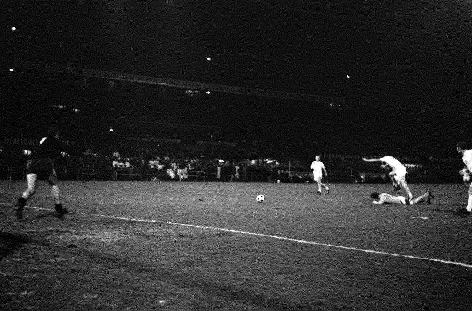 Nederland tegen Tsjecho Slowakije te Rotterdam 2-0 spelmoment, Bestanddeelnr 922-3061