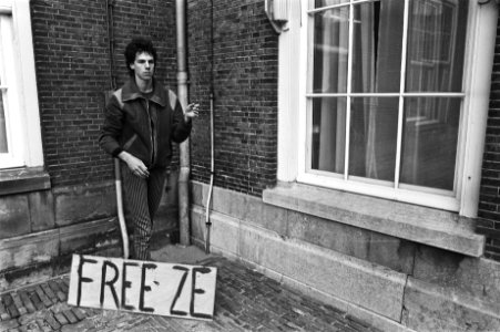 Nederland staat stil in het kader van de actieweek tegen kruisraket zeer stilst, Bestanddeelnr 932-9639