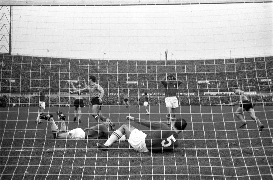 Nederland tegen Zwitserland 3-1, Groot maakt het tweede doelpunt, Bestanddeelnr 914-5004