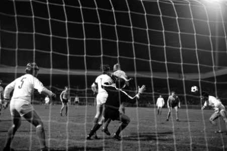 Nederland tegen Luxemburg 8-0, Bestanddeelnr 925-1512
