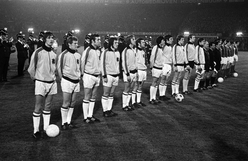 Nederland tegen Luxemburg 6-0 nr. 6A, 7A Nederlands elftal , nr. 8A, 9A overh, Bestanddeelnr 924-3006