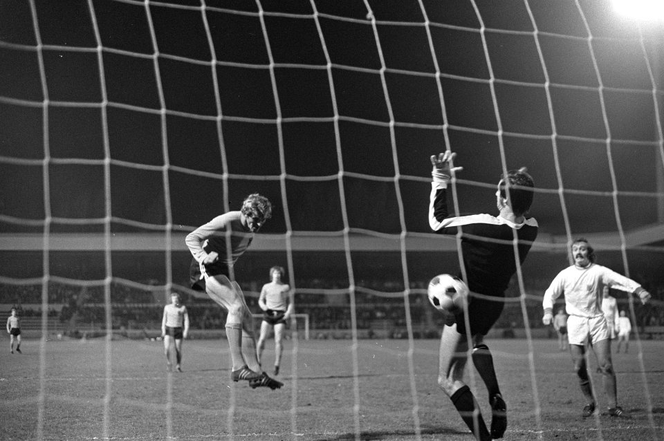 Nederland tegen Luxemburg 8-0, doelpunt door middel van kopbal van Keizer (2-0), Bestanddeelnr 925-1509