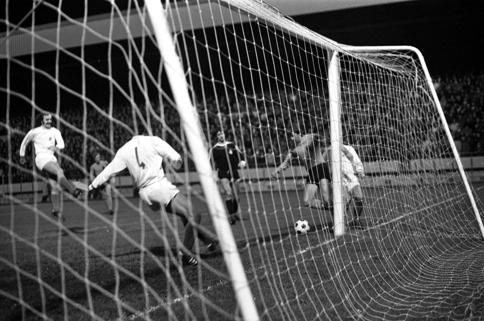 Nederland tegen Luxemburg 8-0, Bestanddeelnr 925-1510