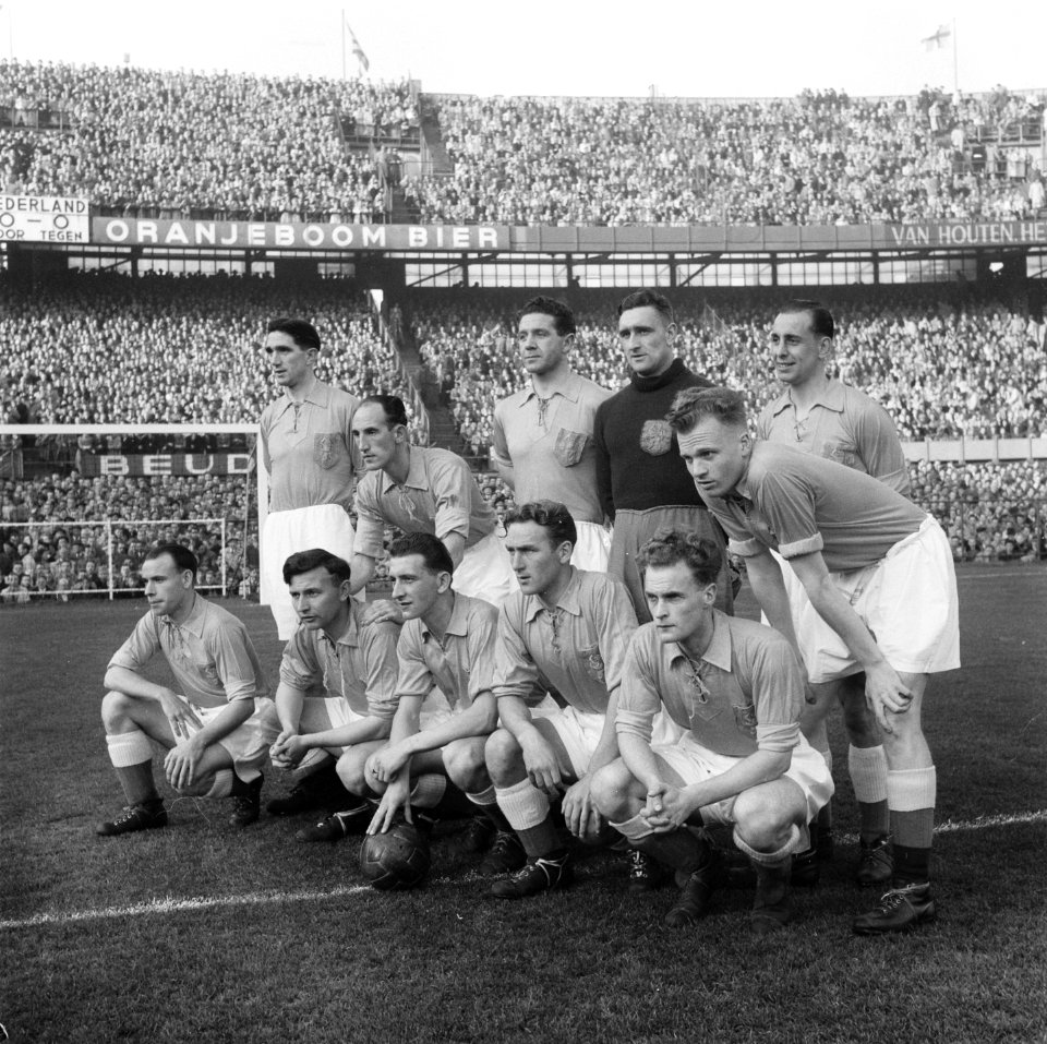 Nederland tegen Finland Nederlands elftal, Bestanddeelnr 904-8221