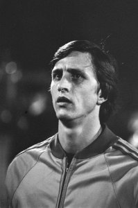 Nederland tegen Noord Ierland Cruijff, kop, Bestanddeelnr 928-8293