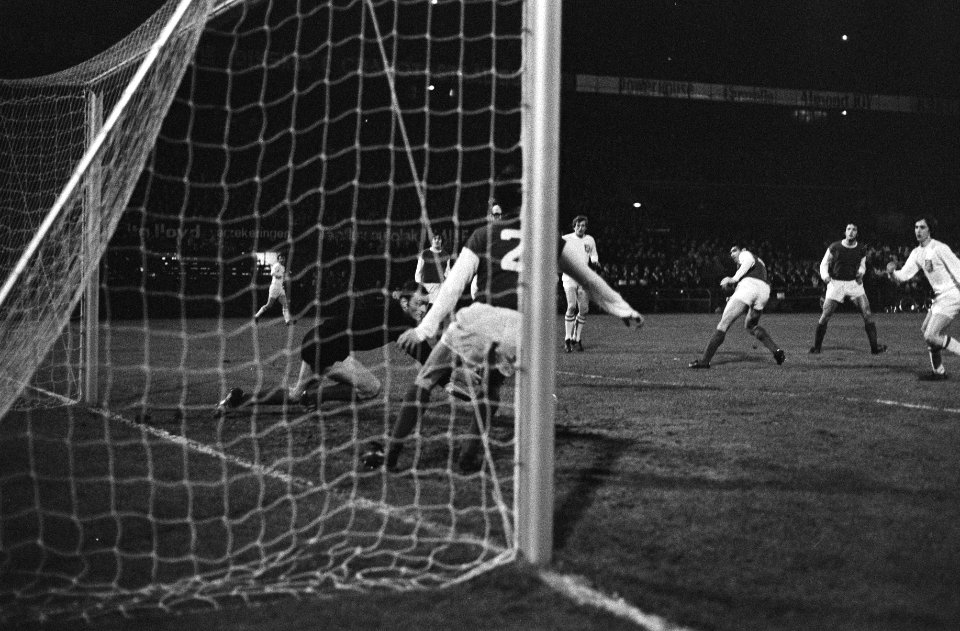 Nederland tegen Luxemburg 6-0, Bestanddeelnr 924-3010