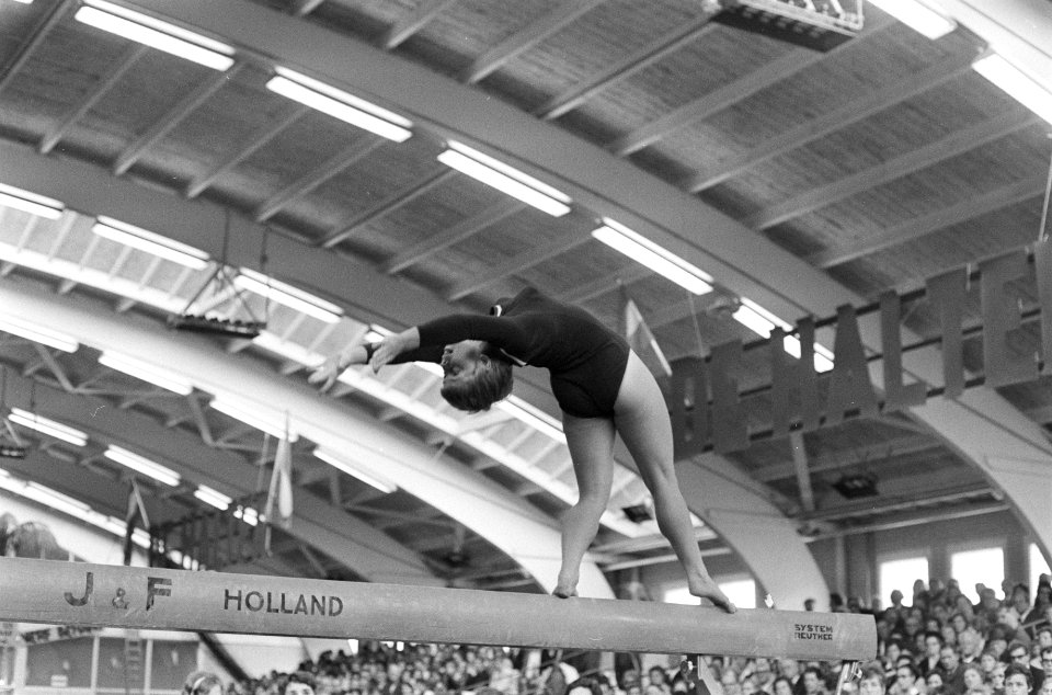 Nederlands Dames Turnkampioenschap te Alkmaar Margot Natte Klees (Heemskerk) eve, Bestanddeelnr 922-2950