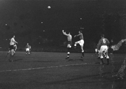 Nederland tegen Noorwegen 7-1, v.l.n.r. Rijvers, Van de Kuil , Van de Hart , Not, Bestanddeelnr 910-8002