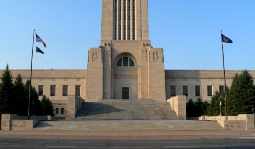 Nebraska State Capitol N entrance 1