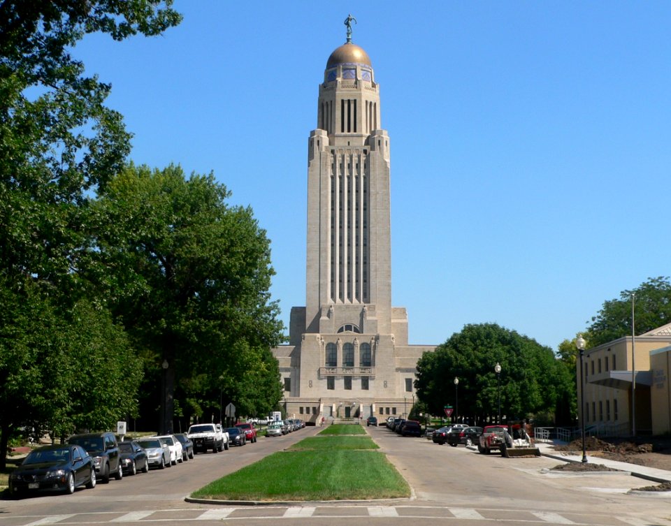 Nebraska State Capitol from S 1