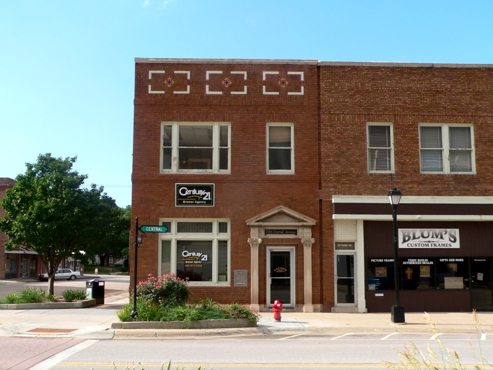 Nebraska City 724 Central Ave from S 1