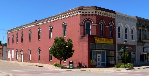 Nebraska City 7th St x Central Ave SW corner 1