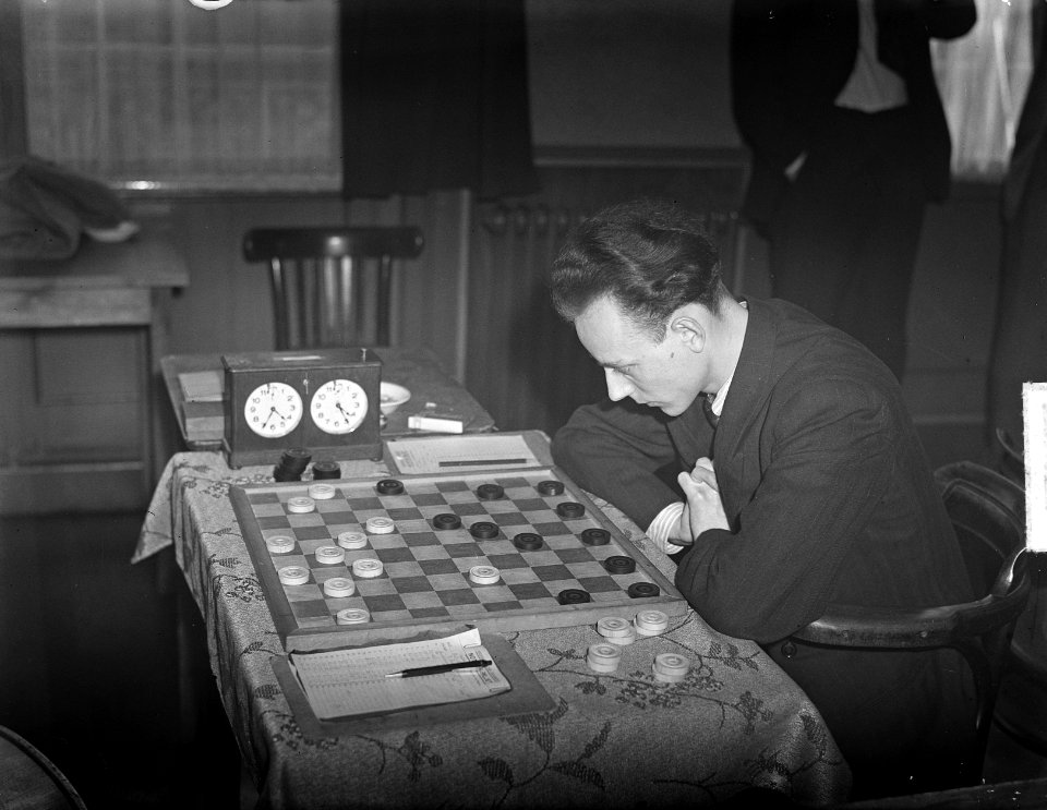 Nederlands Damkampioenschap Roozenburg-Keller, Bestanddeelnr 903-8718