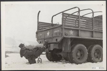 Nederlanders in de Koreaanse oorlog. Bij de Nederlandse Korea vrijwilligers. Op, Bestanddeelnr 050-0725