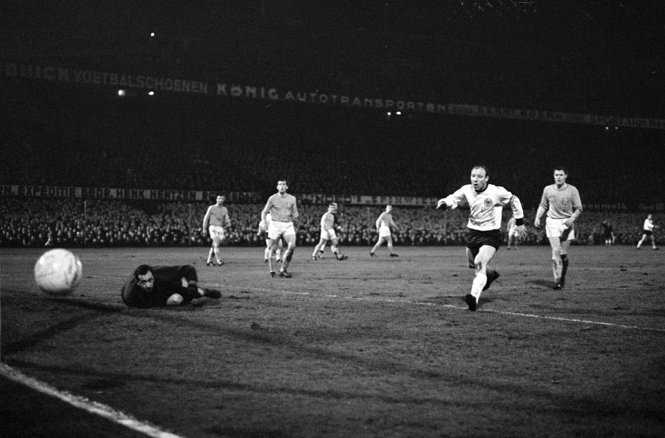 Nederland tegen West-Duitsland 2-4, spelmomenten, Bestanddeelnr 918-9497