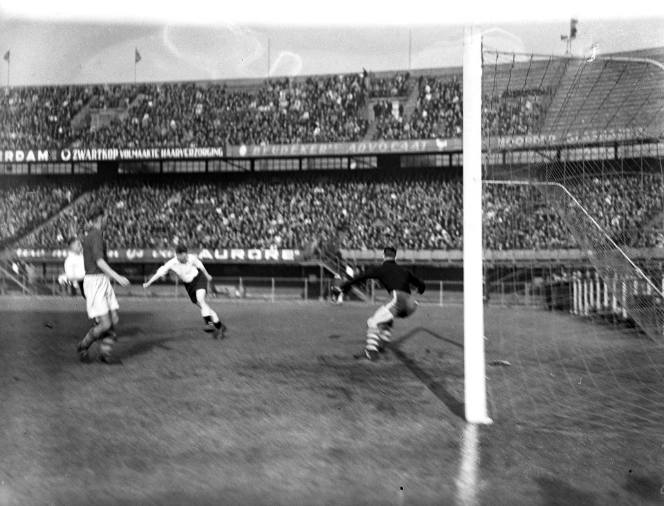 Nederlands A-elftal tegen B-elftal, Bestanddeelnr 902-6138