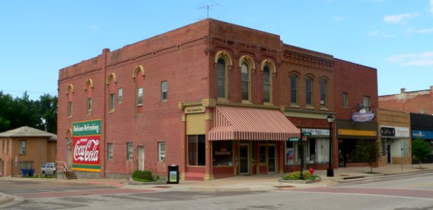 Nebraska City 7th St x Central Ave NE corner 1