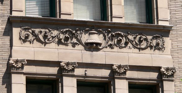 Nebraska Telephone bldg (Lincoln) W side ornament
