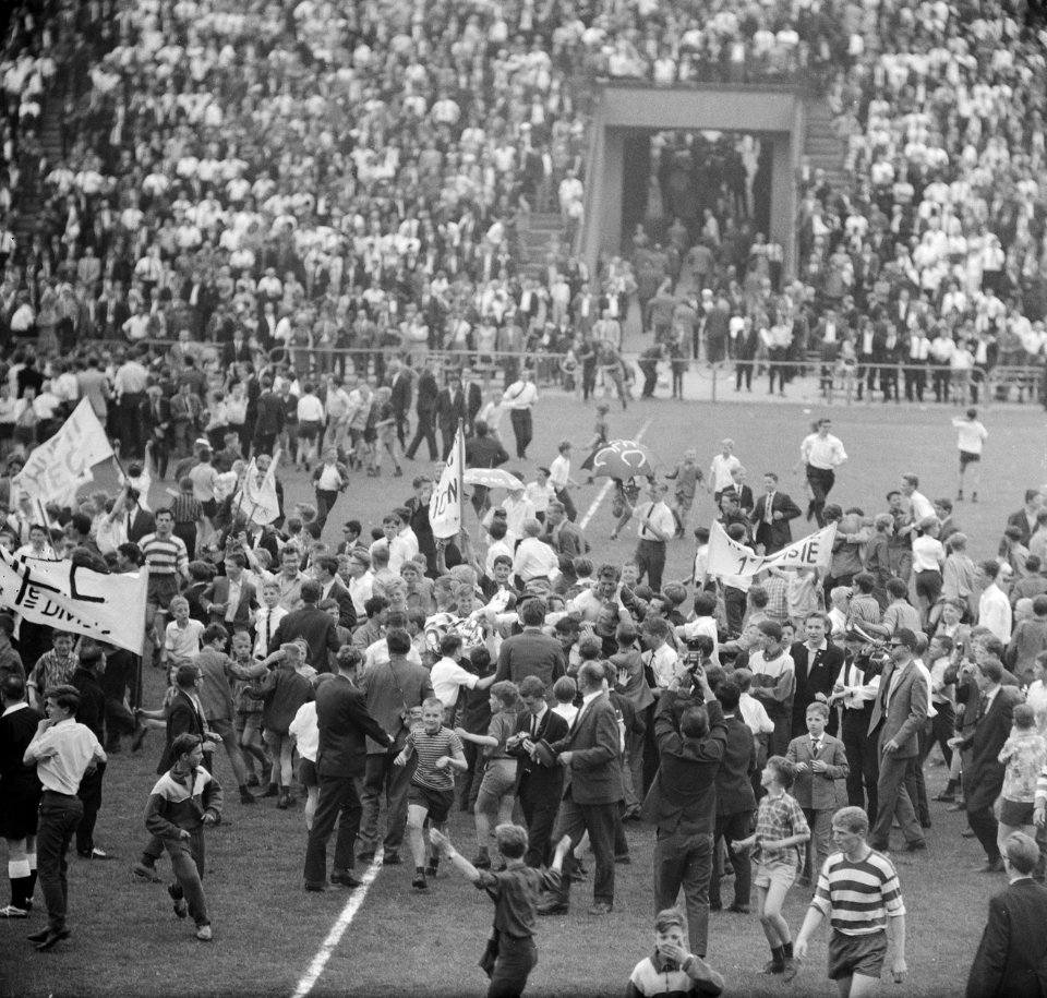 NEC tegen Xerxes 0-0, NEC kampioen, overzicht huldiging, Bestanddeelnr 916-4458