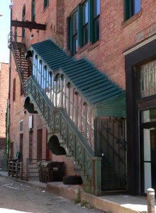 Nebraska Telephone bldg (Lincoln) N exterior stair